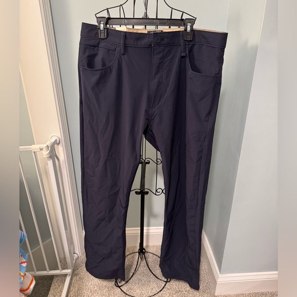 New Dockers Navy 36x32 straight fit men’s casual pants Jean cut performance - Picture 1 of 15